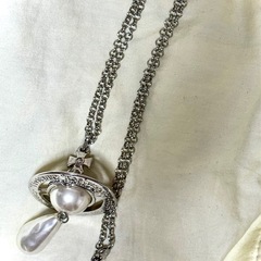 惑星のネックレスの画像