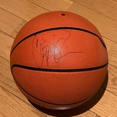 NBAスター選手サイン入りボールの画像