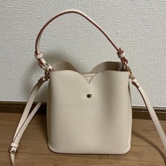 VISのハートカット2wayバッグです。の画像