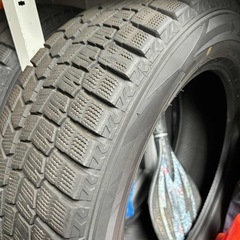 中古スタッドレスタイヤの画像