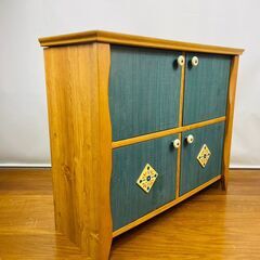 カントリー調　リビング収納棚 横幅:78cm×奥行30×高さ64cmの画像