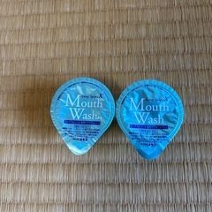マウスウォッシュ2個の画像