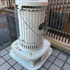 丸型コロナストーブの画像