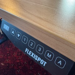 昇降テーブルの画像