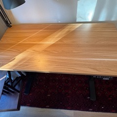 昇降テーブルの画像