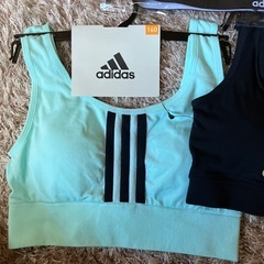 半額以下　アディダススポーツブラ3枚セットの画像