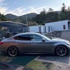 2011年式2500cc 日産、ＦＵＧA .Aパッケージ値下げします。の画像