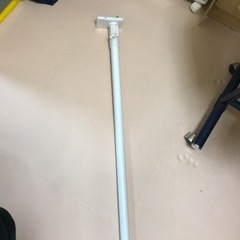 つっぱり棒の画像