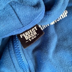 ジップアップ　パーカー　140の画像