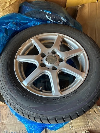 お話し中トーヨータイヤ　サマータイヤ　195/65R15