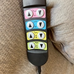 ニトリ　電動介護用ベッド　3モータ　マット、枕付きの画像