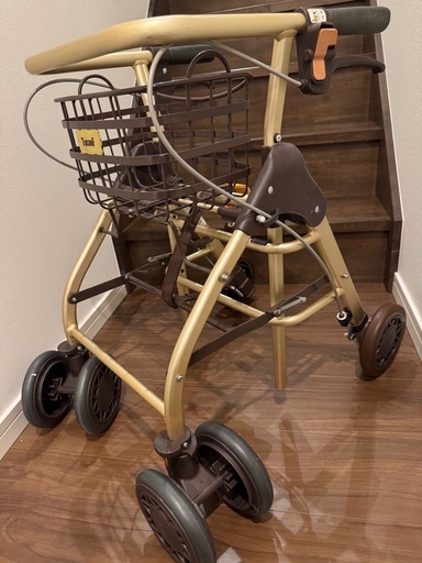 折りたたみ式室内用歩行器