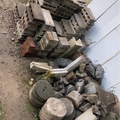 ブロック、れんがレンガ類差し上げます0円の画像