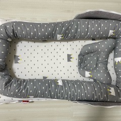 持ち運びベビーベッドの画像