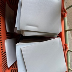 合成皮革の端材さしあげます差し上げますの画像