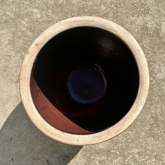 漬物作りに！　陶器　甕（かめ）蓋つき　直径18cm 深さ23cm の画像