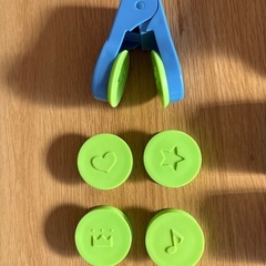 型抜きパンチ
の画像