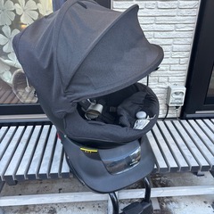 エールべべ チャイルドシートの画像