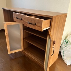 食器棚　キッチンカウンターの画像