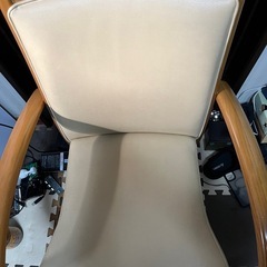 カリモク ダイニングチェア アームチェア 肘置付きの画像