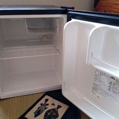 冷蔵庫 45L　Electrolux ERB0500SA-RJPの画像