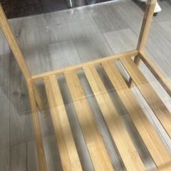 ベットサイドテーブルの画像