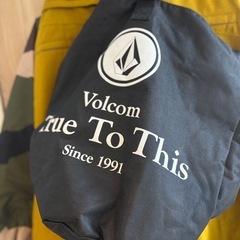 Volcom メンズスノーボードウエア 上着→ Ｍ　パンツＬ
の画像