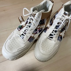 未使用ハイカット　スニーカーの画像