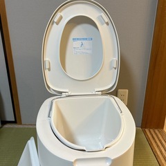 新品未使用　ポータブルトイレ　　介護　キャンプの画像