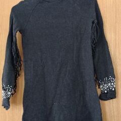 H&M130センチ　チュニックの画像