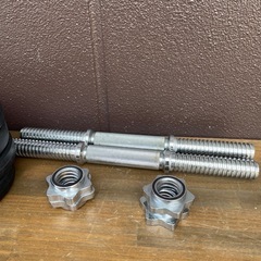 可変式ダンベルのセットの画像