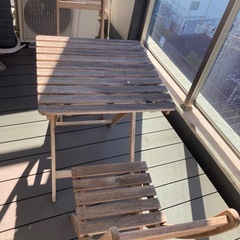 テーブル、イス、ベランダ、庭用の画像