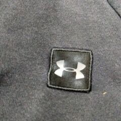 アンダーアーマー　長袖シャツの画像