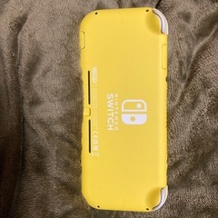 Nintendo Switch liteイエローの画像