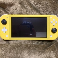 Nintendo Switch liteイエローの画像