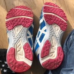 キッズスニーカー22センチの画像