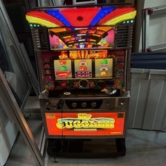 メダル無しで遊べます。
ゲーム　スロットマシン　の画像