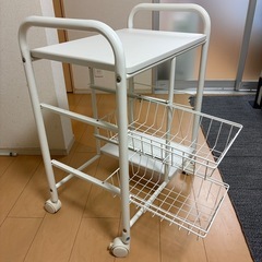 【無料】ニトリ　キッチンワゴン　キャスター　収納　引出し付の画像