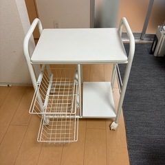 【無料】ニトリ　キッチンワゴン　キャスター　収納　引出し付の画像