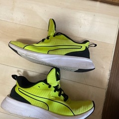 PUMA スニーカー　23センチの画像