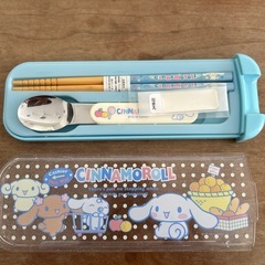 お弁当箱と箸とスプーン、フォークセットの画像