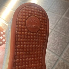 TULTEX スニーカー　ハイカットの画像