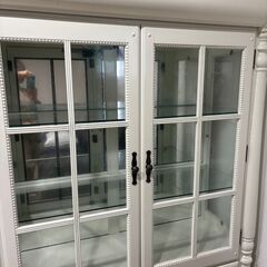 照明付き飾り棚の画像