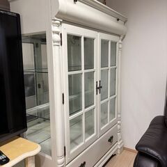 照明付き飾り棚の画像