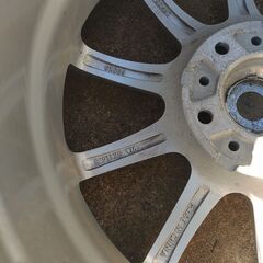 マナレイスポーツ　16インチ　アルミホイール　スタッドレスタイヤ　205　60　R16／920　4本セットの画像