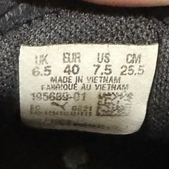 プーマ スニーカーの画像