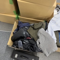 引き取り限定　色々な洋服の画像