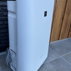 シャープ製　空気清浄加湿機の画像