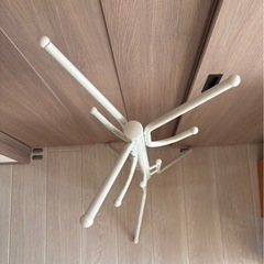 ポールハンガーラック キッズハンガー の画像