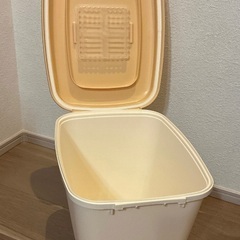 ペットフード 収納 密閉容器 ドッグフード キャットフード 収納 おまけ付きの画像